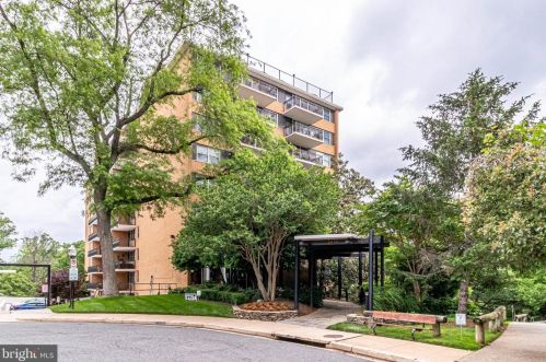 2030 Adams St, Arlington VA 22201-3749 exterior