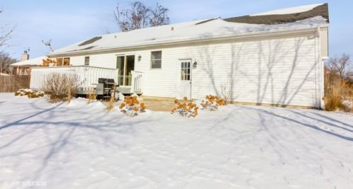 1340 Wood Dr, Bull Valley IL 60098-4168 exterior