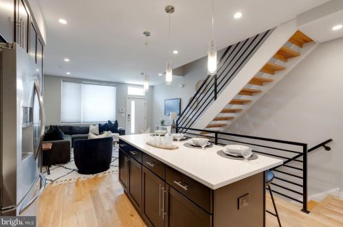 1107 Berks St, Philadelphia PA 19131-3206 exterior