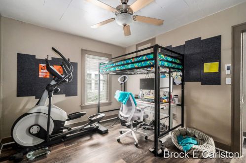 2232 Baker St, Meskegon MI 49444-1503 exterior