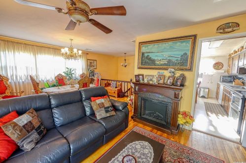 1596 Roosevelt Ave, Bohemia NY 11716-1407 exterior