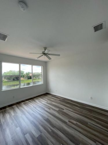 2213 Newport Is Blvd, Fort Pierce FL 34953-4378 exterior