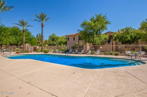 1351 Pleasant Dr, Chandler AZ  85225-6513 exterior