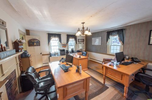 148 King St, Concord NH 03303-2111 exterior