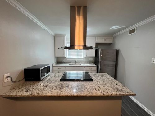 1810 Fitzhugh Ave, Dallas TX  75204-1003 exterior