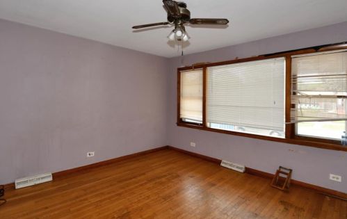 2129 49th Pl, Chicago, IL 60609-4702