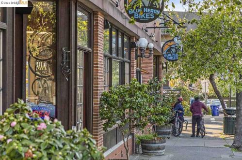 1070 Peralta, Berkeley CA 94706-2118 exterior