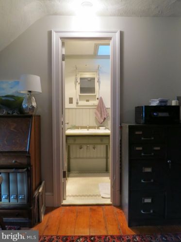 324 Camac St, Philadelphia PA 19140-4214 exterior