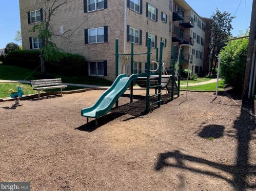 5931 Quantrell Ave, Alexandria VA 22312-2726 exterior