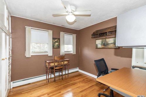 2 Crabapple Ln, Commack NY 11725-2404 exterior