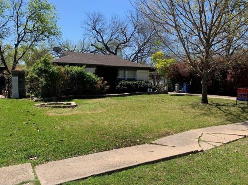 3814 Eaton Dr, Dallas TX  75220-5054 exterior