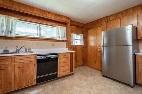 6 Davis Way, Worcester MA 01604-1314 exterior