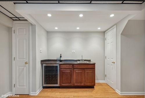 208 Rush St, Itasca IL 60143-1845 exterior