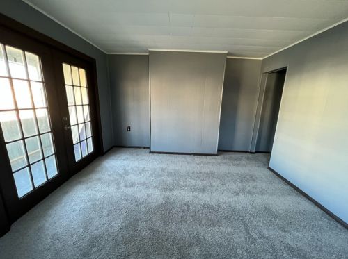 9046 Maple St, Pittsburgh PA  15239-1628 exterior