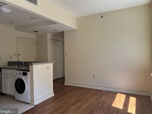 208 17th St, Philadelphia PA  19103-1202 exterior