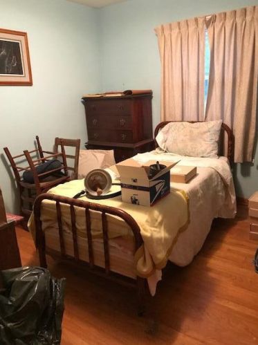 920 Livingston St, Sylvan Beach MI 49461-1535 exterior