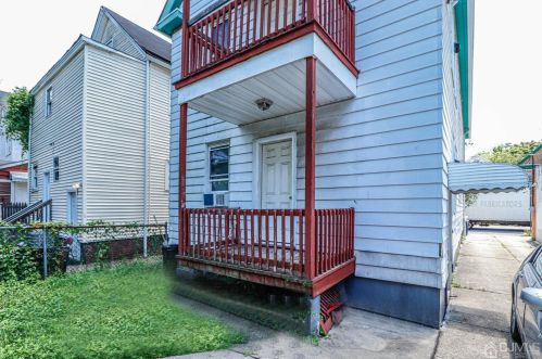 239 Hamilton St, New Brunswick NJ 08901-2205 exterior