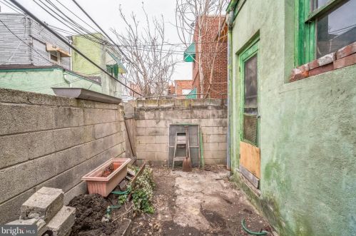 2316 17 St, Philadelphia PA 19132-4405 exterior