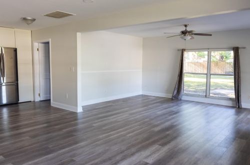 3495 Southern Pines Dr, Fort Pierce, FL 34982-6519