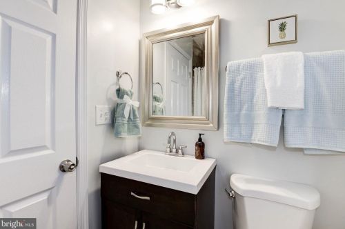 4800 Eads St, Washington DC 20019-6970 exterior