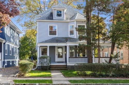 7 Cloverhill Pl, Montclair, NJ 07042-4818