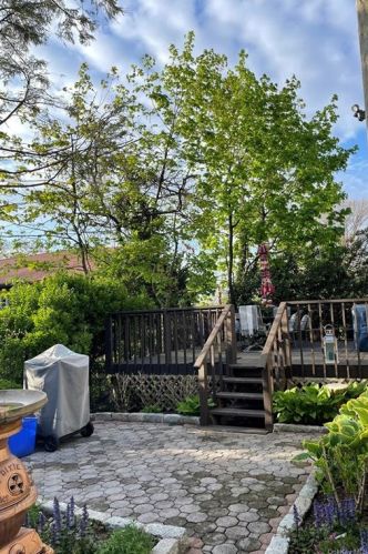 320 Hayward Ave, Mount Vernon NY 10552-1606 exterior