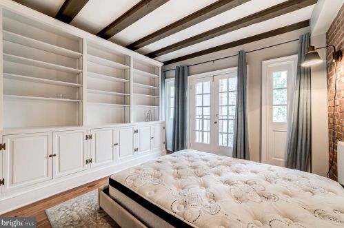 527 Wilkes St, Alexandria VA  22314-3723 exterior