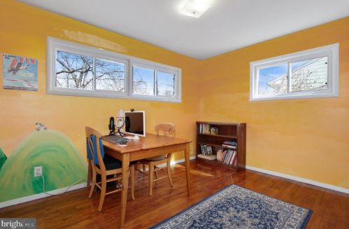 813 Crothers Ln, Rockville MD 20852-1104 exterior