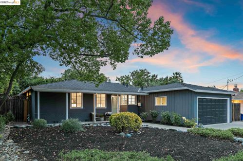 3213 Ida Dr, Concord CA  94519-2136 exterior