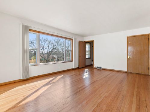 8432 Keefe Ave, Milwaukee, WI 53222-2819