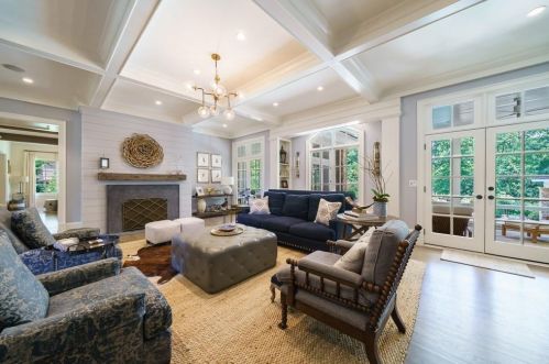 4515 Conway Dr, Atlanta GA 30327-3535 exterior