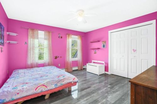 15 Longview Dr, Concord NH  03304-4809 exterior