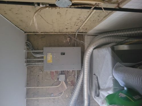 6432 Kilpatrick Ave, Chicago IL 60652-3085 exterior