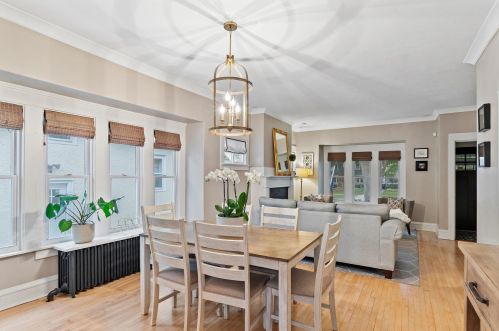 4020 Prospect Ave, Milwaukee WI 53211-2116 exterior