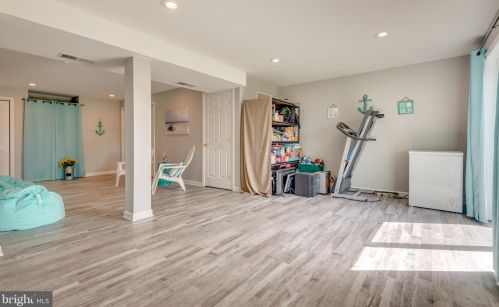 105 Knollwood Dr, Lancaster PA 17601-5613 exterior