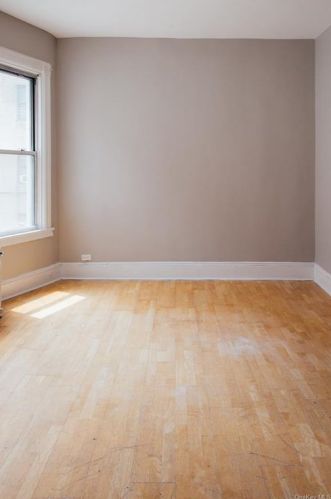 288 201st St, Bronx NY 10458-2204 exterior