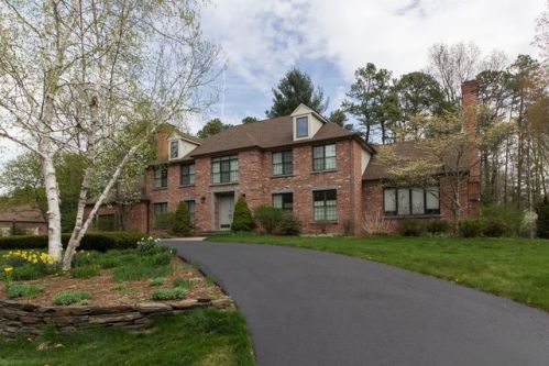 79 Ashford Rd, Springfield, MA 01106-2541