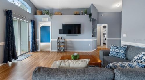 2314 Northern Leaf St, Orlando FL 32817-3424 exterior