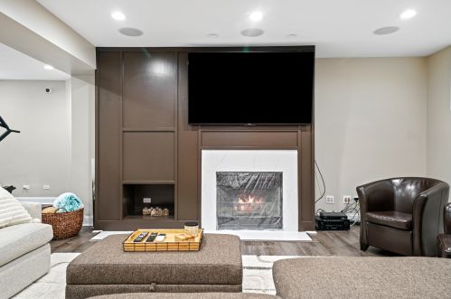 3753 Tripp Ave, Chicago IL 60803-1832 exterior