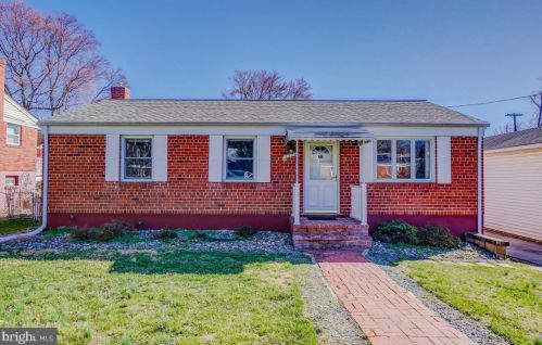 4816 Topping Rd, Rockville, MD 20852-2328