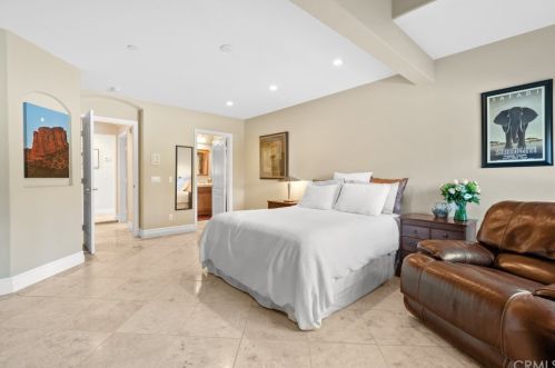 31345 Avenida Del Reposo, Temecula CA 92591-1724 exterior