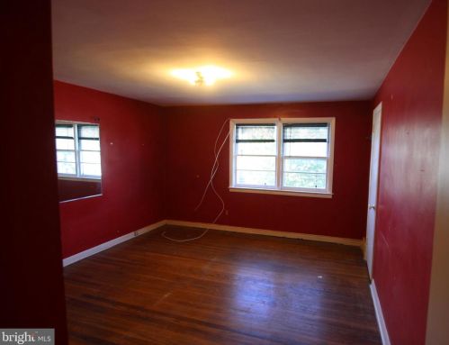 855 14 St, Chester PA 19013-5801 exterior