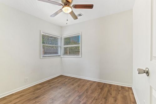 5509 Wonder Wood Dr, Bull Valley IL 60097-9001 exterior