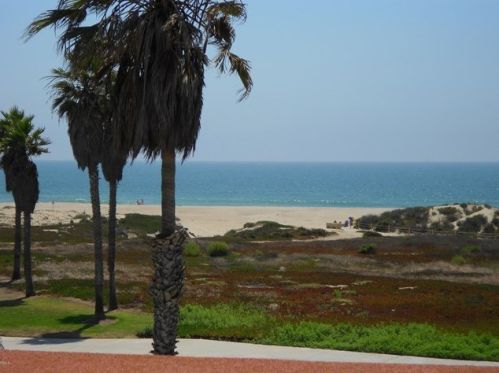 4760 San Sebastian Dr, Oxnard CA 93035-3640 exterior