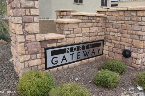 29313 23 Dr, Phoenix AZ 85085-4708 exterior