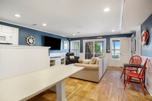 1216 Frst Dr, Kalamazoo MI 49002-6318 exterior