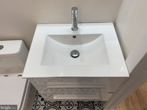 1153 Daly St, Philadelphia PA  19148-3018 exterior