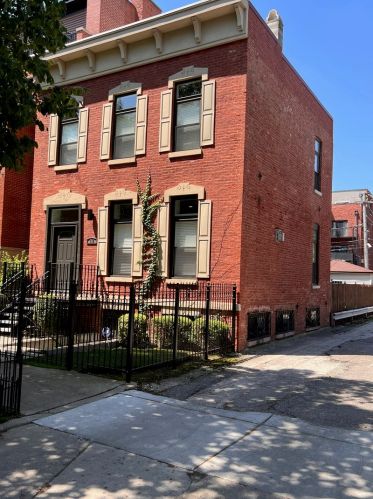 212 Hamilton Ave, Chicago, IL 60612-3007