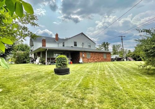 206 Cheyenne Dr, Pittsburgh, PA 15205-5202