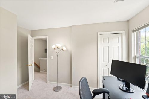 106 Ingle Pl, Alexandria VA 22304-7600 exterior